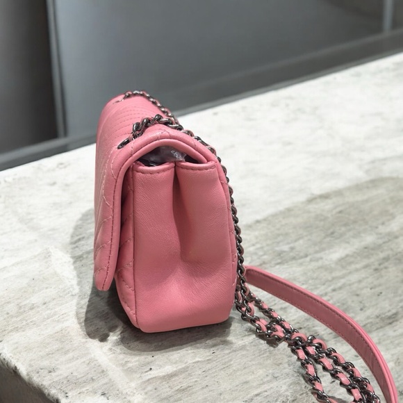 Pink CHANEL Chevron Crossing Flap Bag - Picture 4 of 12